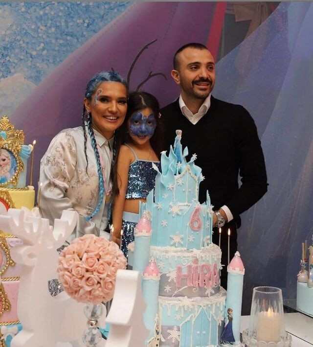 Demet Akalın'dan Hira'ya görkemli parti - Sayfa 12