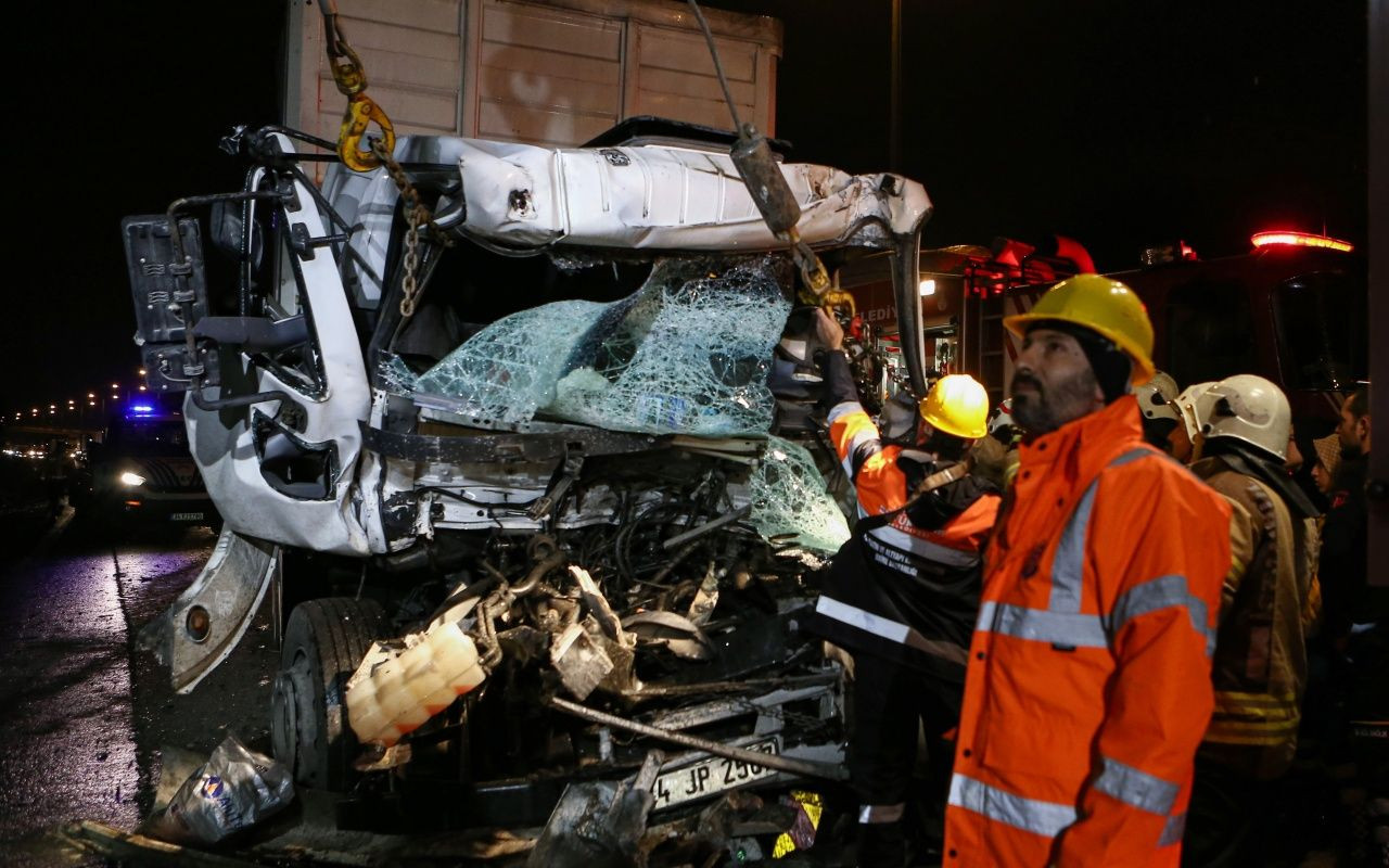 Başakşehir TEM Otoyolu'nda feci kaza - Sayfa 5