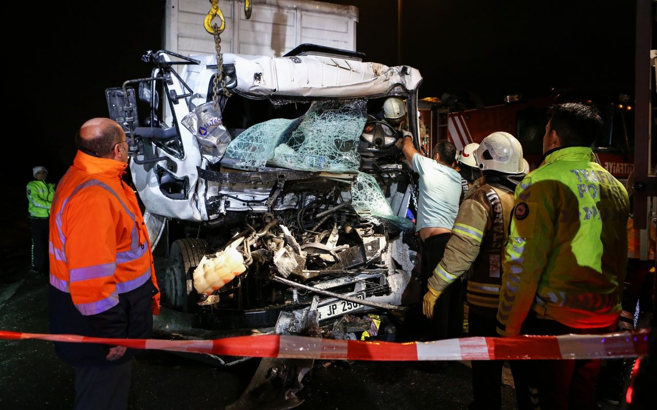 Başakşehir TEM Otoyolu'nda feci kaza - Sayfa 9