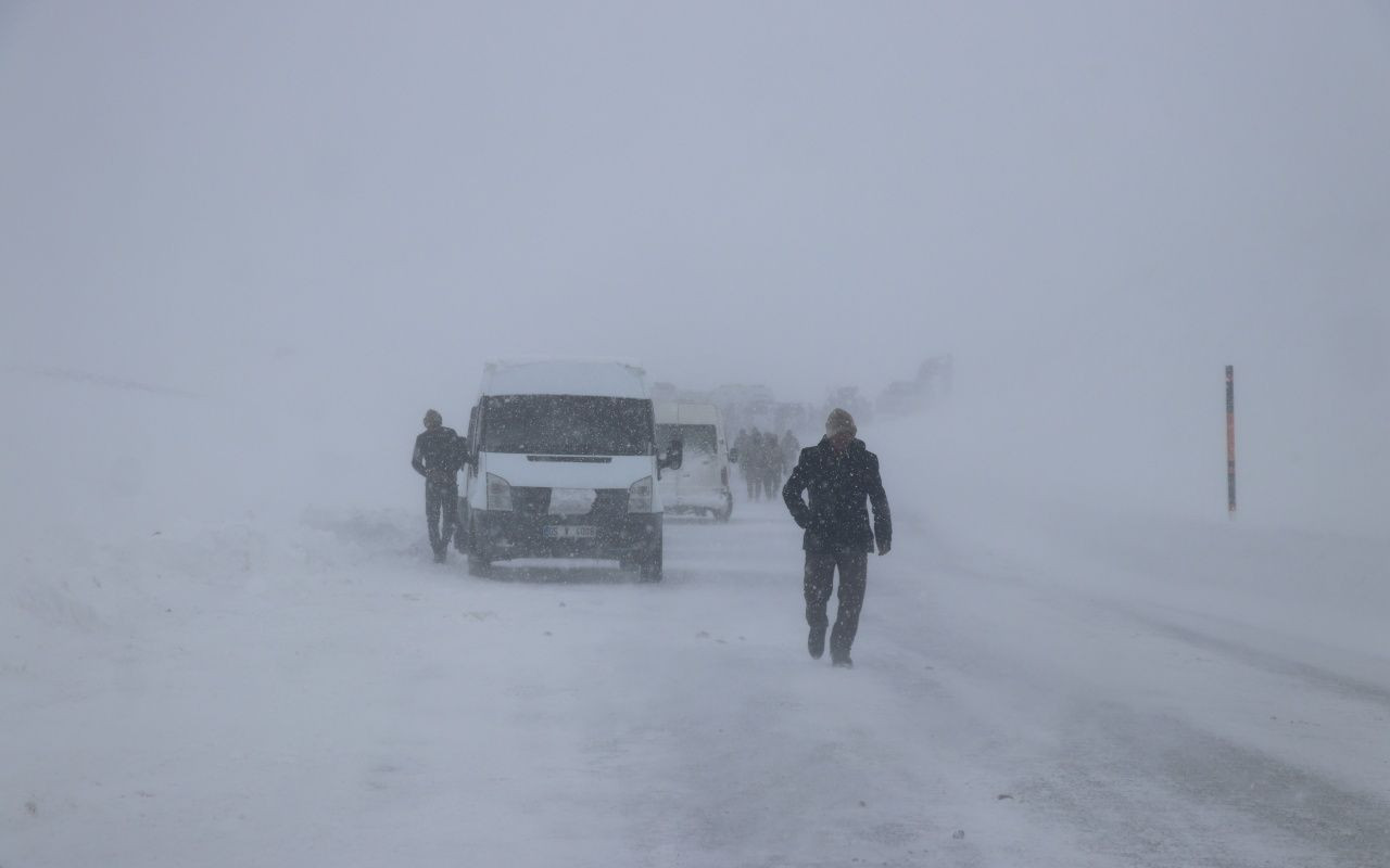 Fotoğraflarla büyük facia - Sayfa 57