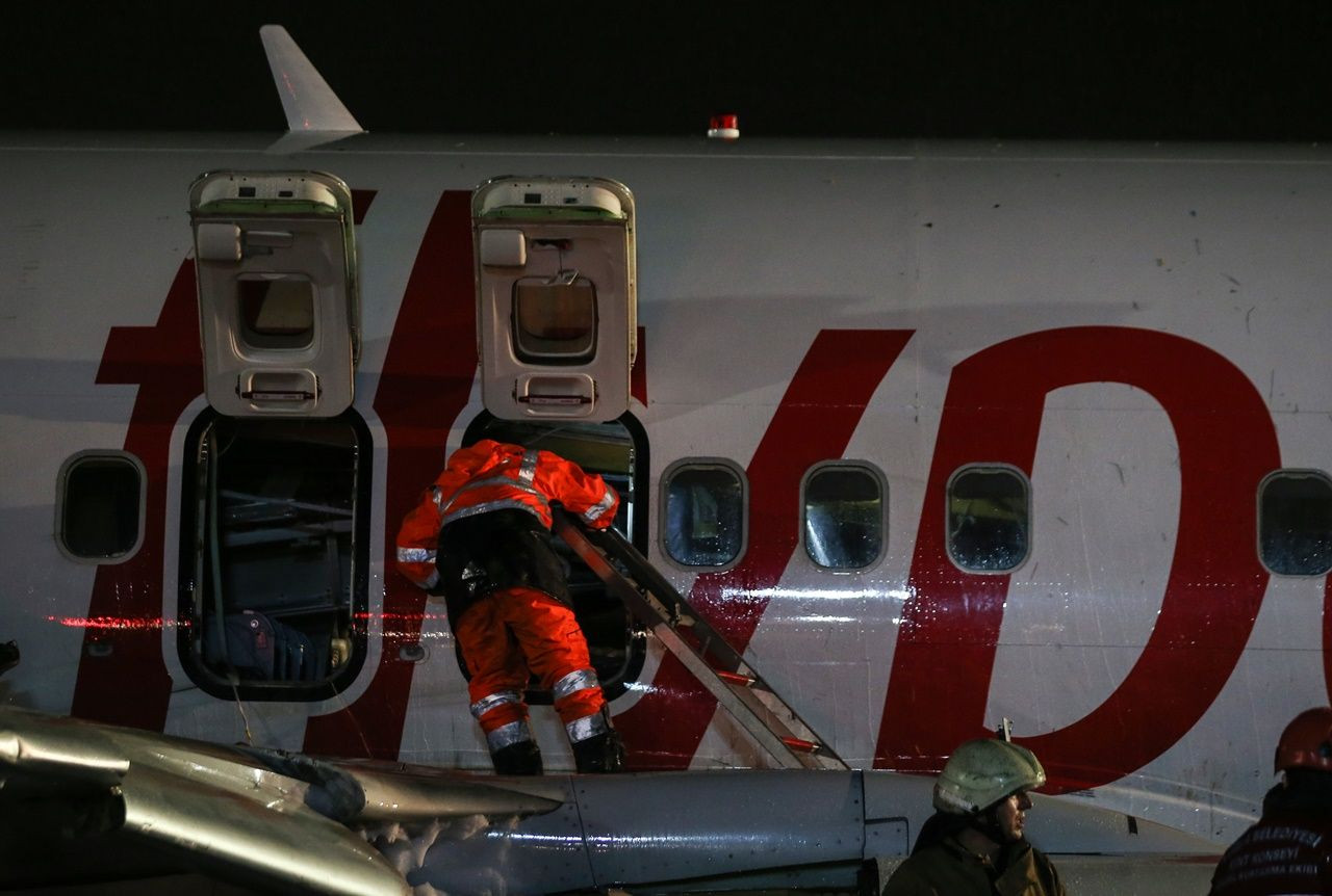Pistten çıkıp 3 parçaya ayrıldı... - Sayfa 11