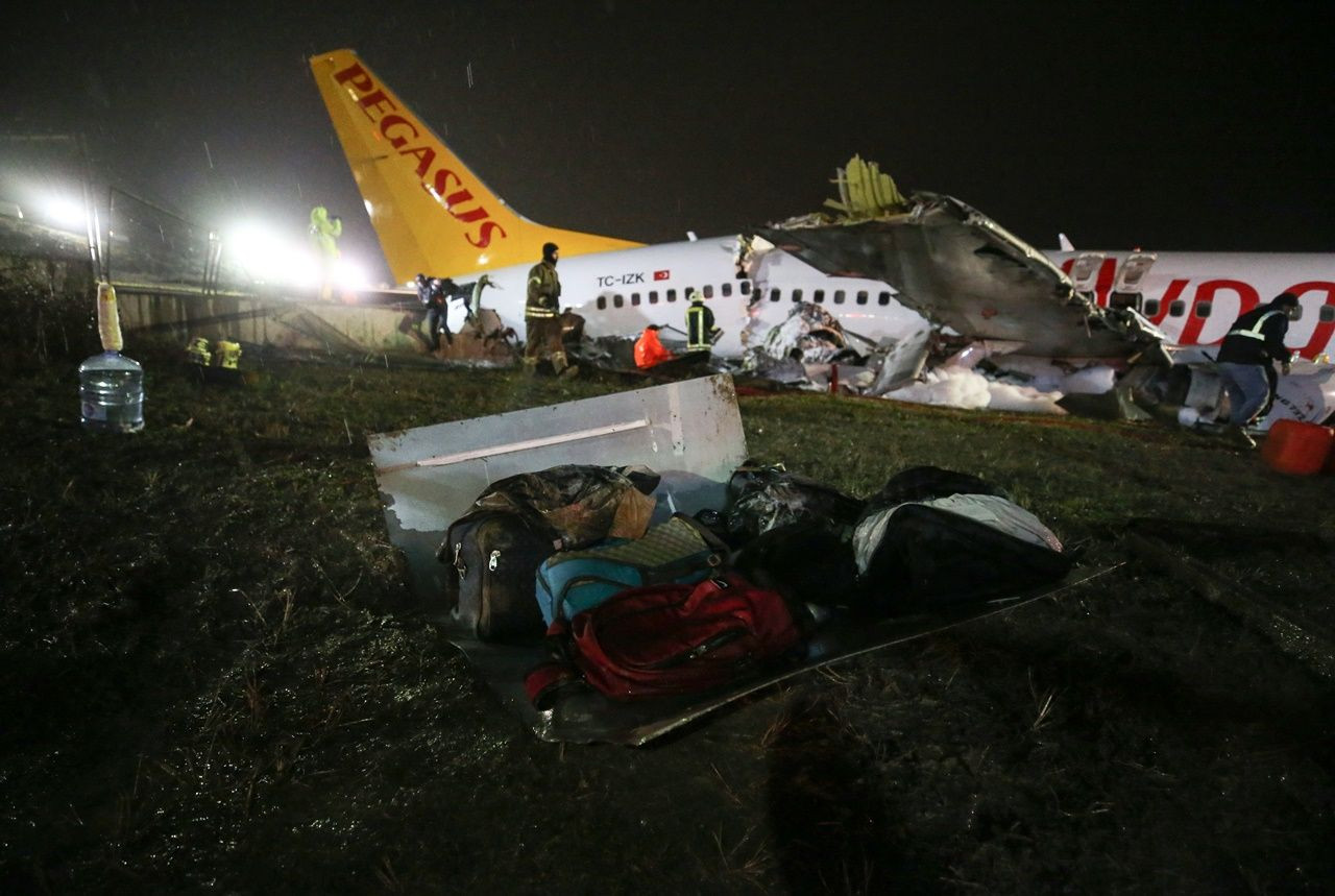 Pistten çıkıp 3 parçaya ayrıldı... - Sayfa 17