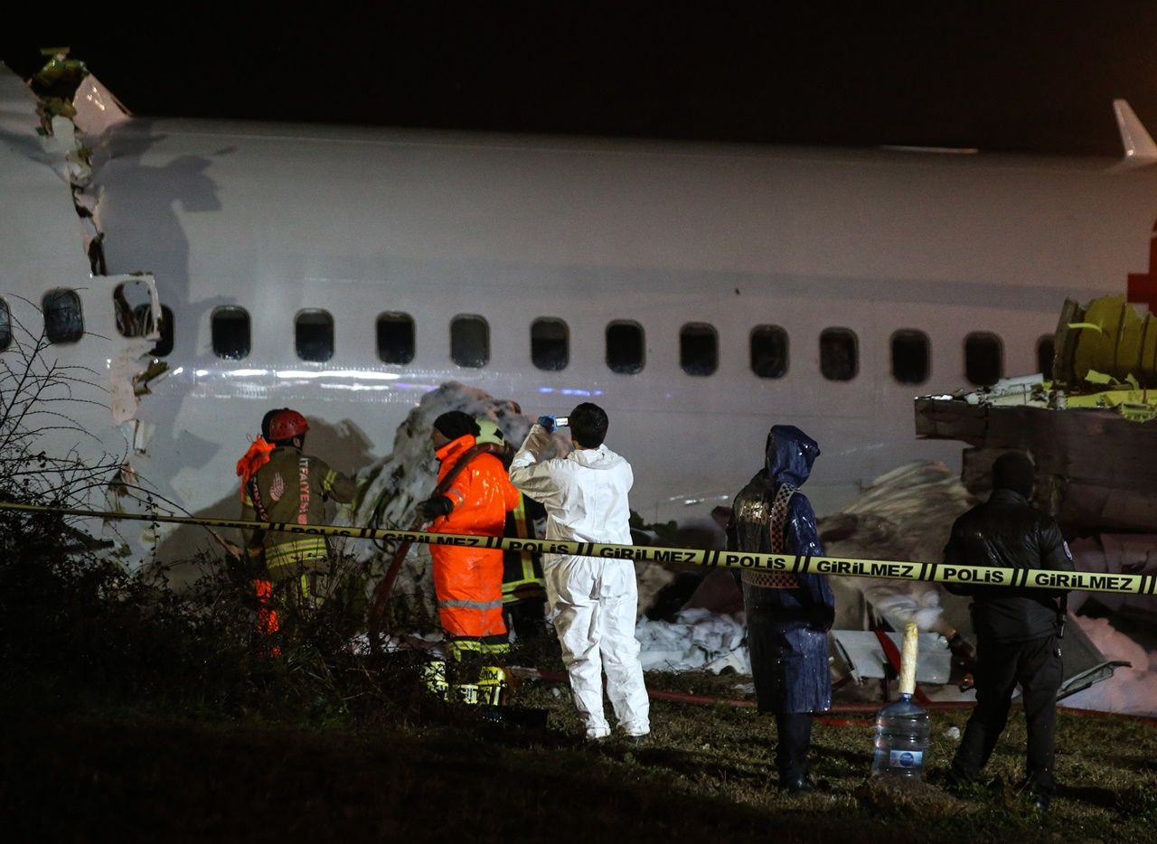 Pistten çıkıp 3 parçaya ayrıldı... - Sayfa 25