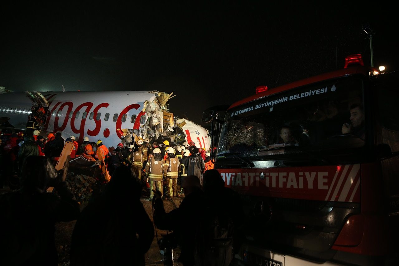 Pistten çıkıp 3 parçaya ayrıldı... - Sayfa 39