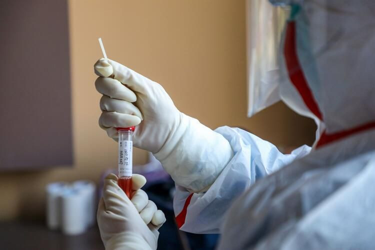 Korona izleri yüzlerinde - Sayfa 16