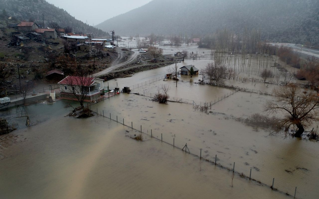 Konya'da aşırı yağışlar hayatı felç etti - Sayfa 6