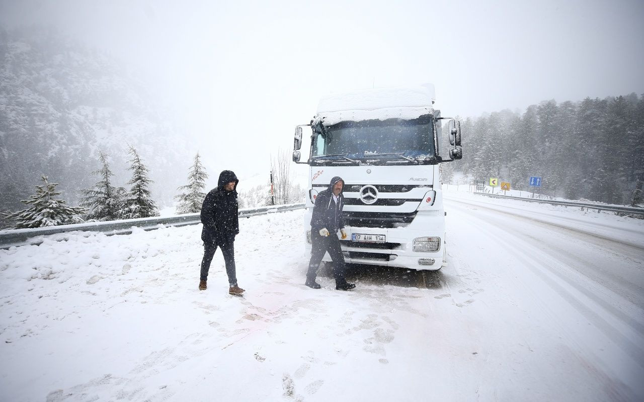 Konya'da aşırı yağışlar hayatı felç etti - Sayfa 13