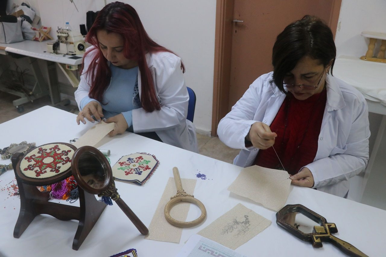 Geleneksel Anadolu desenleri aynalara nakşediliyor! - Sayfa 6