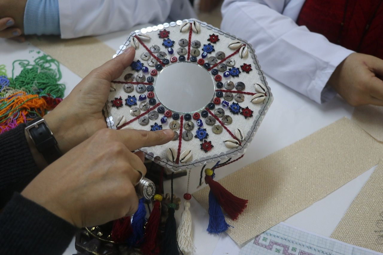 Geleneksel Anadolu desenleri aynalara nakşediliyor! - Sayfa 11