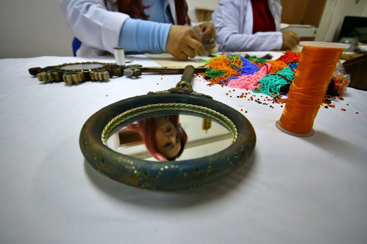 Geleneksel Anadolu desenleri aynalara nakşediliyor! - Sayfa 16