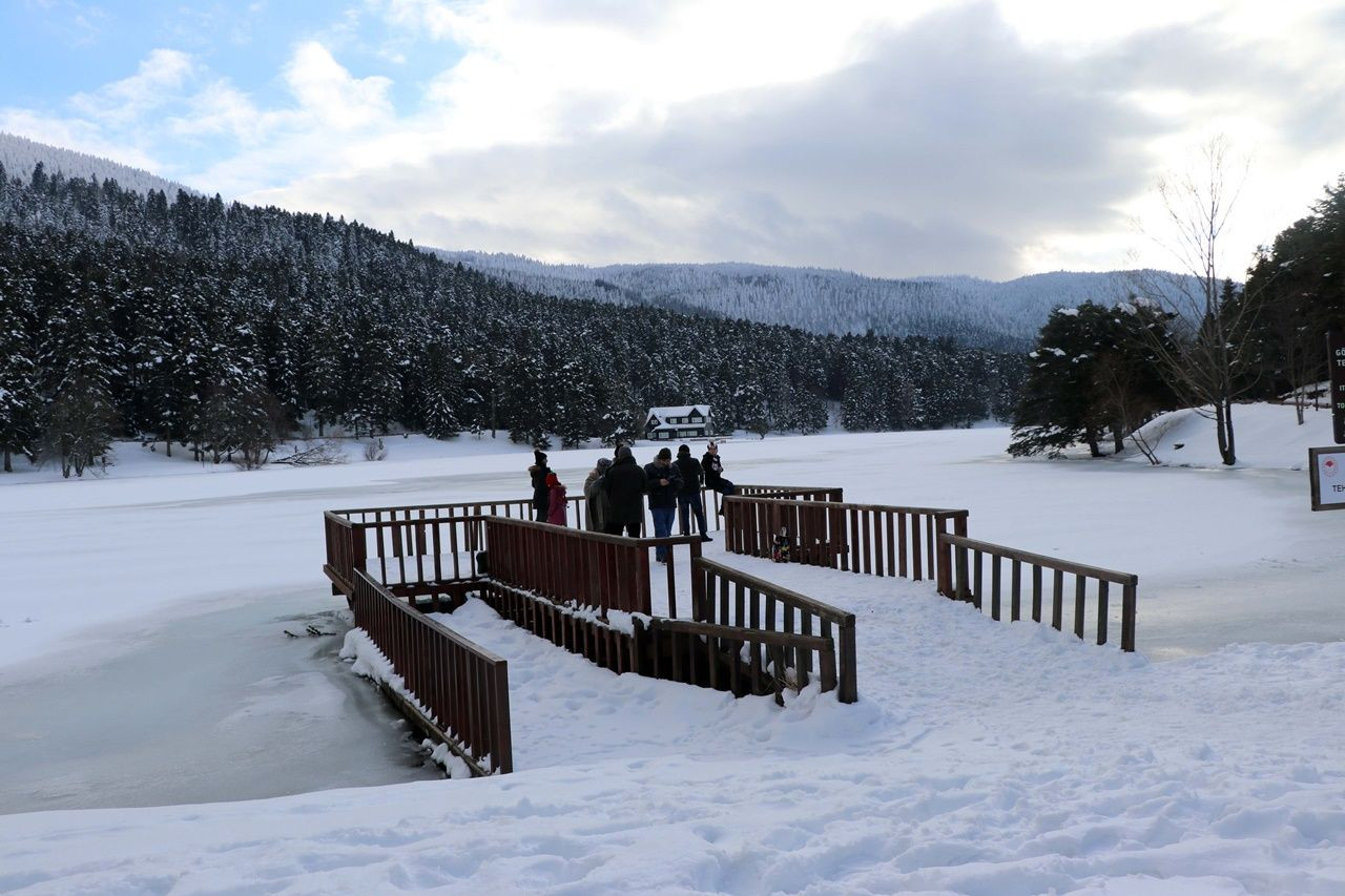 Karlar altındaki Gölcük'ten muhteşem kareler! - Sayfa 8