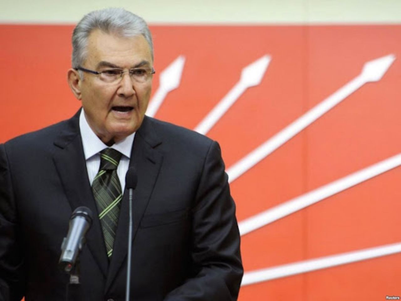 Baykal, 'darbeciler, sivil mahkemede' yargılansın dedi, aynı gece kasedi çıktı - Sayfa 27