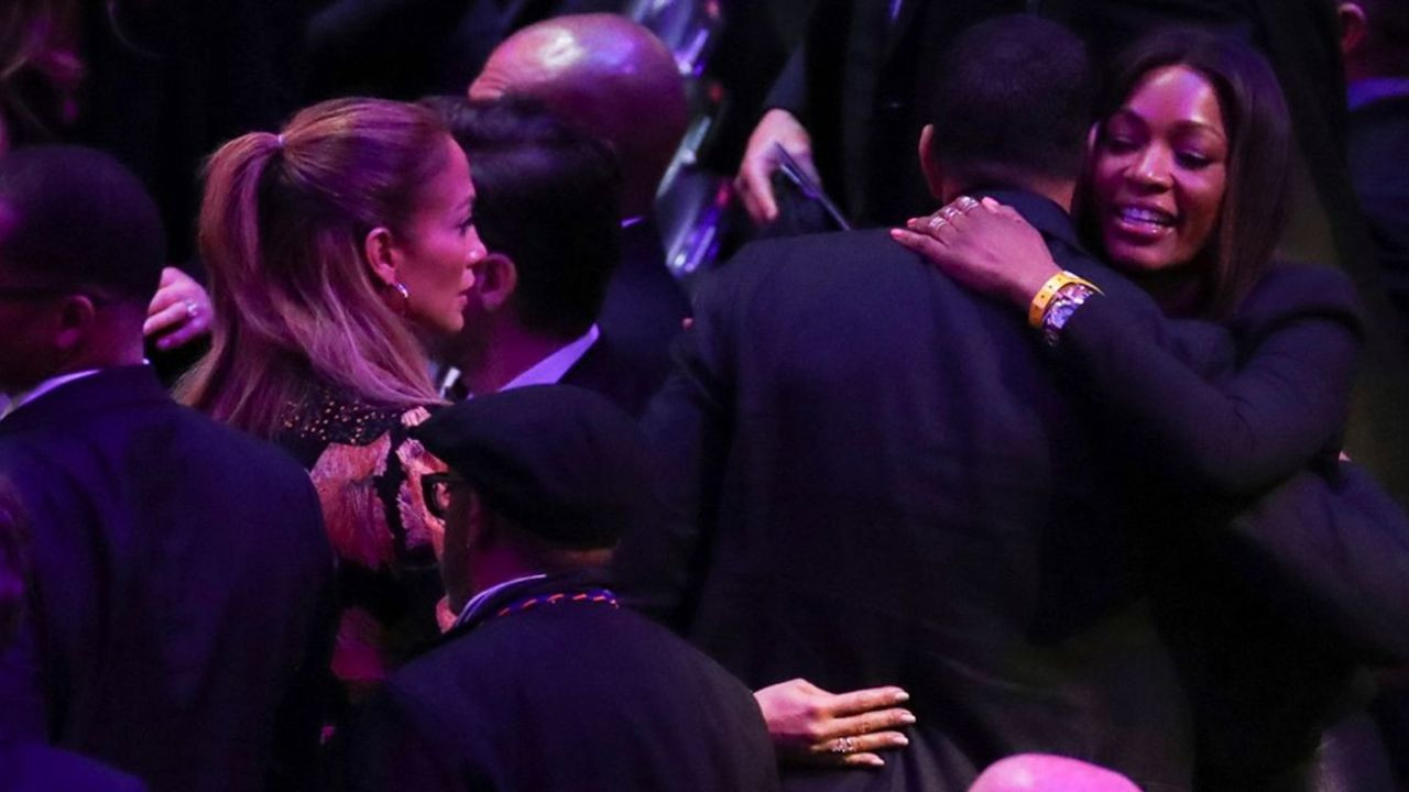 Kobe Bryant ve Gianna Bryant için anma töreni düzenlendi! Michael Jordan'ın gözyaşları... - Sayfa 17