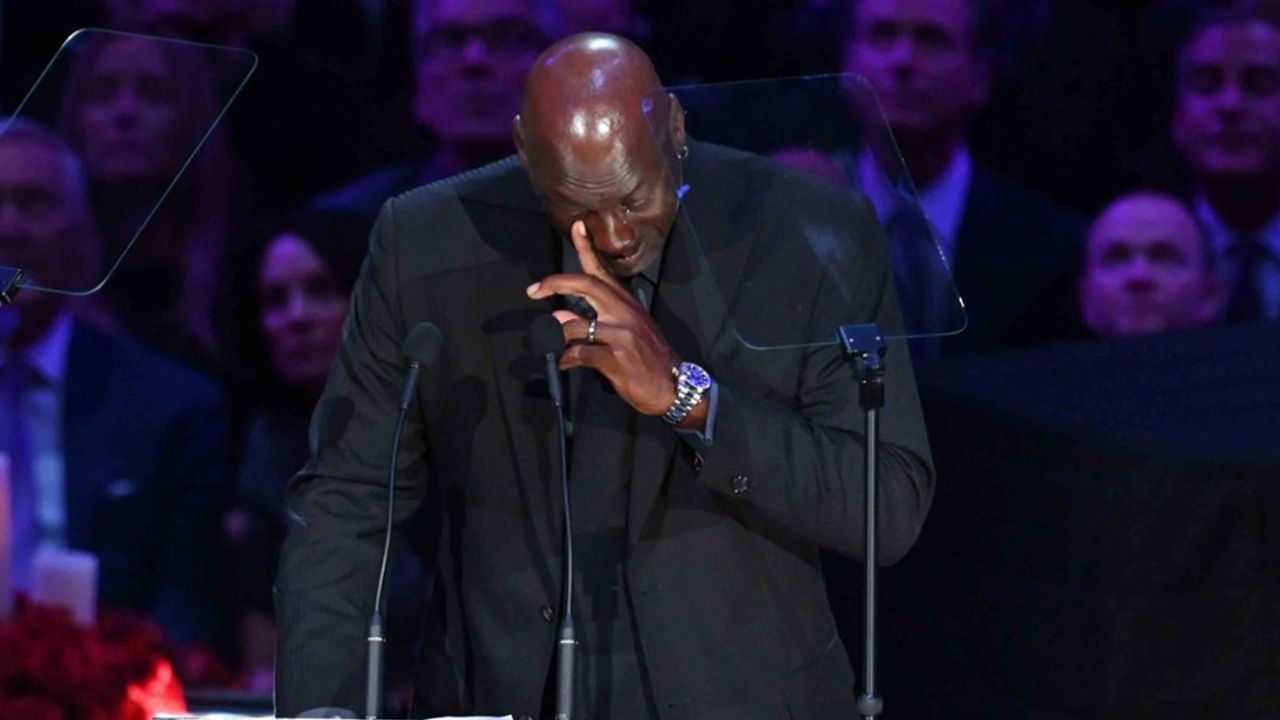 Kobe Bryant ve Gianna Bryant için anma töreni düzenlendi! Michael Jordan'ın gözyaşları... - Sayfa 9