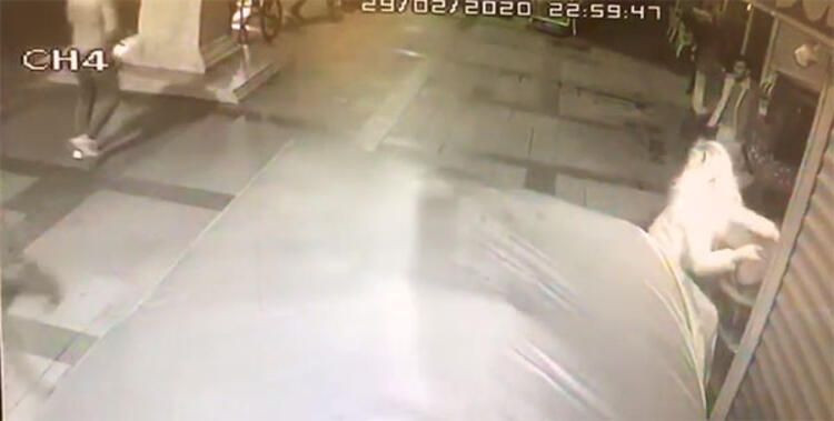 Antalya'da genç kız çılgına döndü! Sokak ortasında tokatladı - Sayfa 6