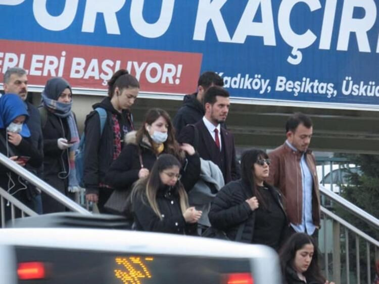 İstanbul'da bu sabah! Vatandaşlar koronavirüse karşı tedbirli... - Sayfa 11