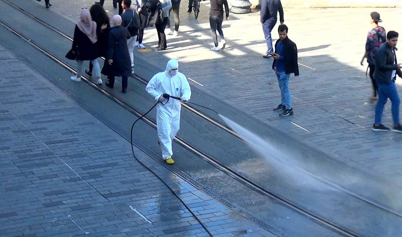 Taksim Meydanı'nda koronavirüs önlemi - Sayfa 5