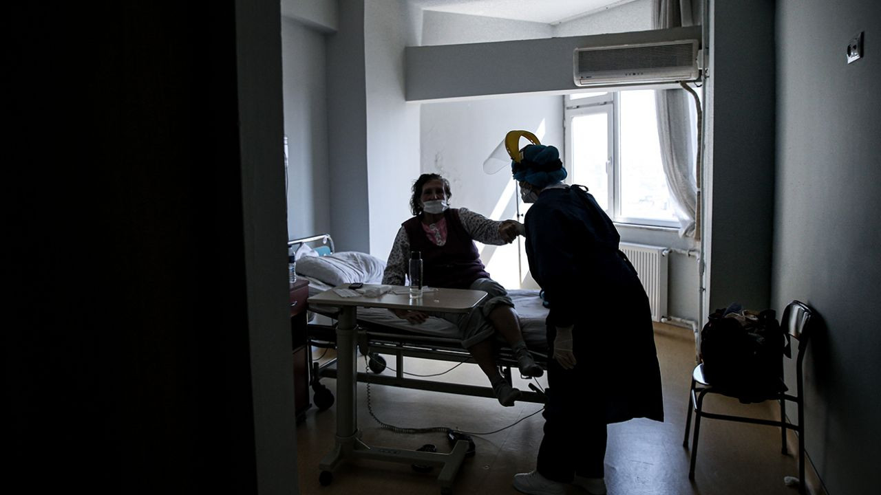 Son dakika... İstanbul Cerrahpaşa Tıp Fakültesi'nde koronavirüsü yenen hastalar görüntülendi - Sayfa 13