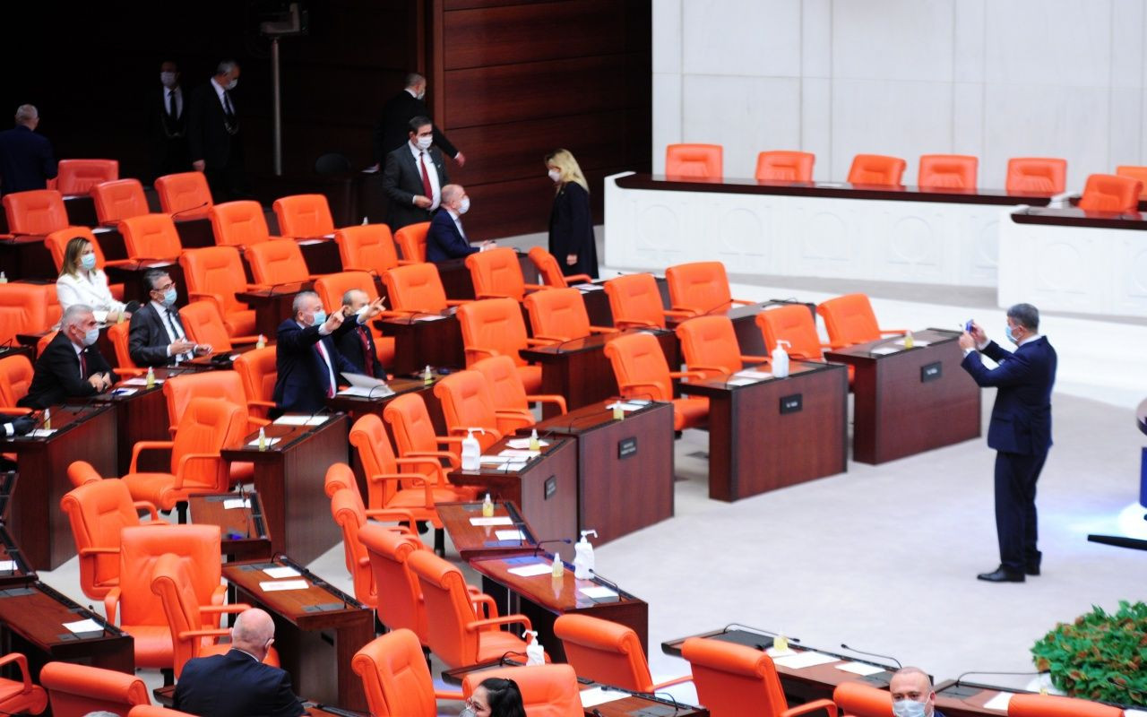 Koronavirüs önlemleriyle 23 Nisan oturumu! Meclis'ten tarihi görüntüler... - Sayfa 13