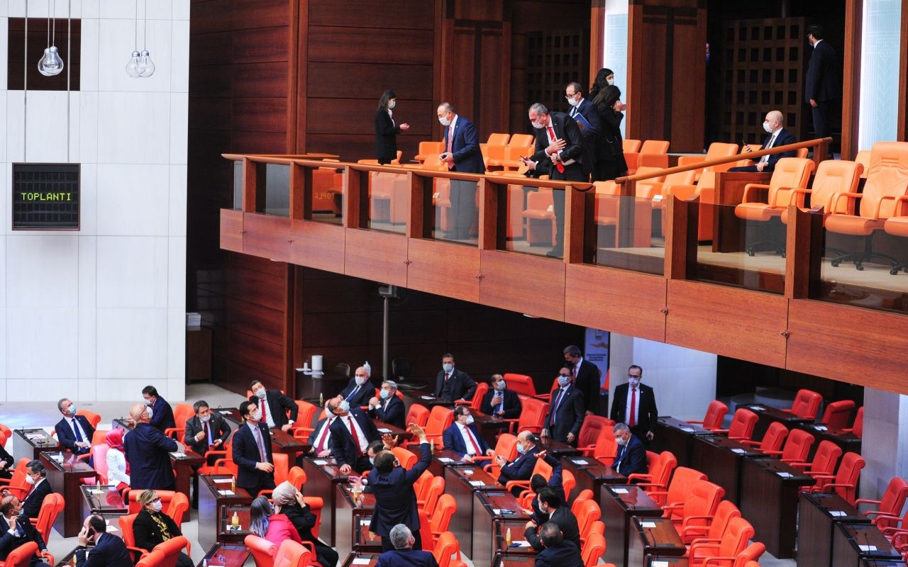 Koronavirüs önlemleriyle 23 Nisan oturumu! Meclis'ten tarihi görüntüler... - Sayfa 9