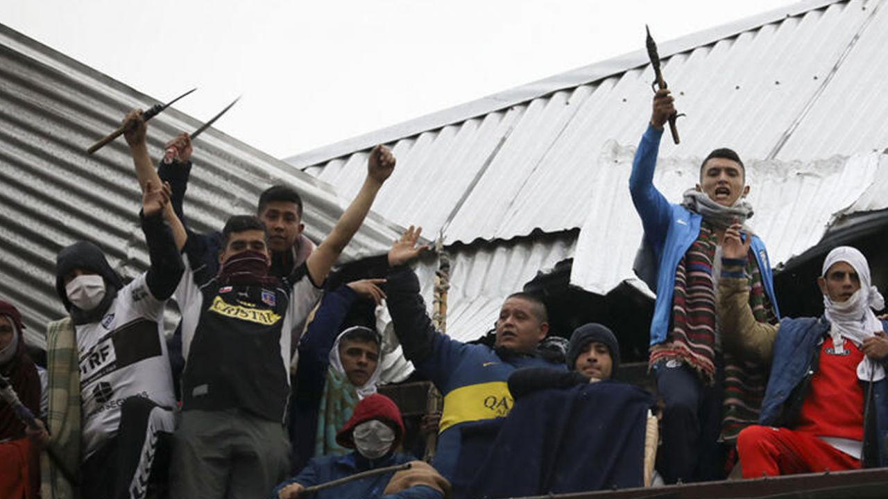 Son dakika... Karantinaya isyan edenler silahlarla sokaklara döküldü - Sayfa 10