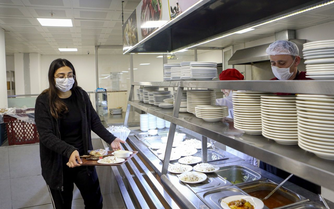 Sağlık çalışanlarına Kızılay'dan iftar yemeği - Sayfa 6
