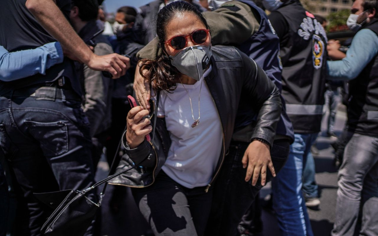 HDP, CHP ve TİP'ten ortak yürüyüş! Sosyal mesafeden eser yok - Sayfa 6