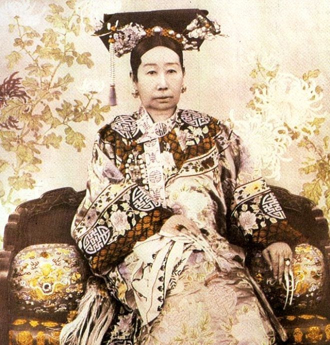 Akılalmaz yöntem... İnce bel için organlarının yerini değiştirdiler - Sayfa 6