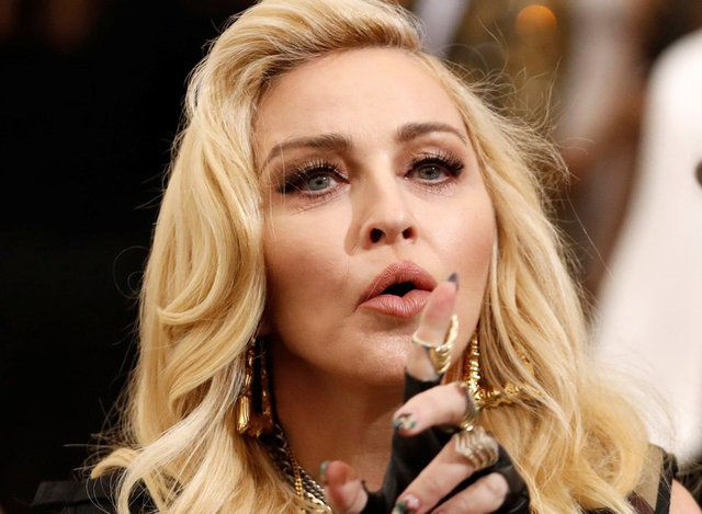 Madonna'dan kalça implantlı selfie! - Sayfa 5