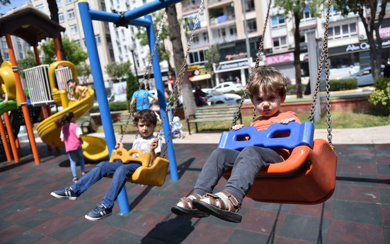 Sokaklar çocuk sesleriyle şenlendi! Bugün onların günü... - Sayfa 18