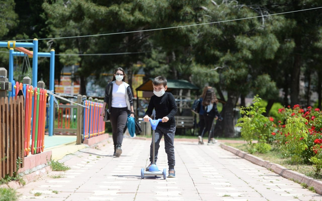 Sokaklar çocuk sesleriyle şenlendi! Bugün onların günü... - Sayfa 13