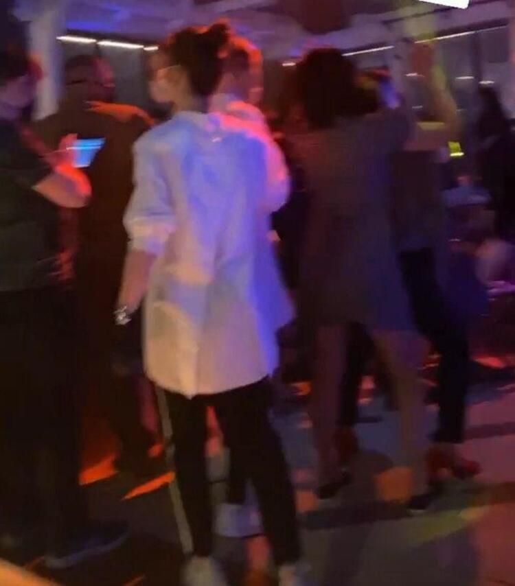 Şoke eden görüntüler! Gece kulüpleri doldu taştı - Sayfa 5
