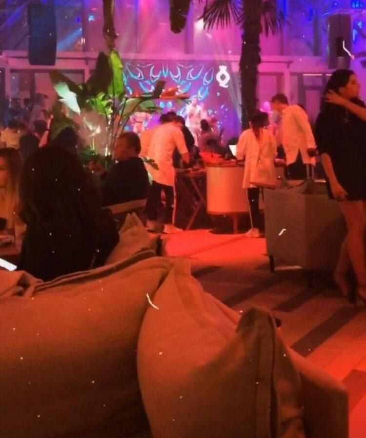 Şoke eden görüntüler! Gece kulüpleri doldu taştı - Sayfa 6