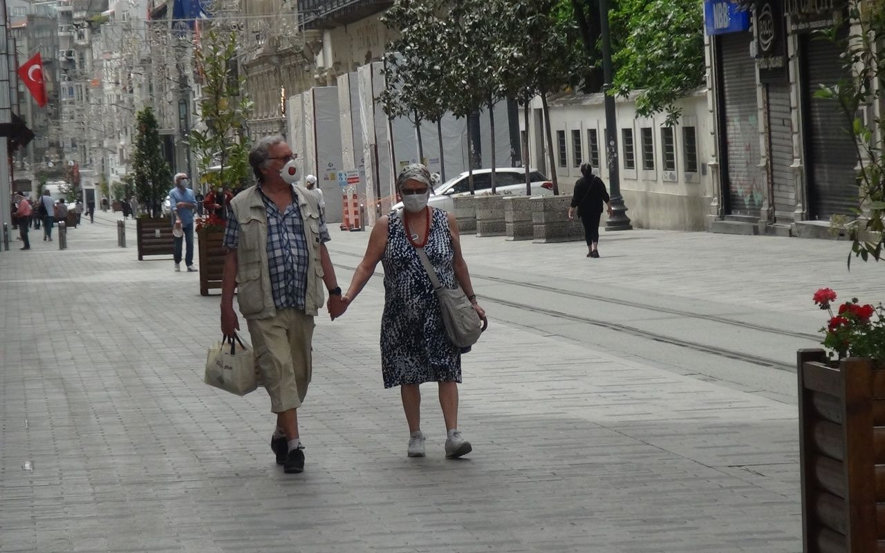 Gençlerin mekanı Taksim yaşlılara kaldı - Sayfa 14