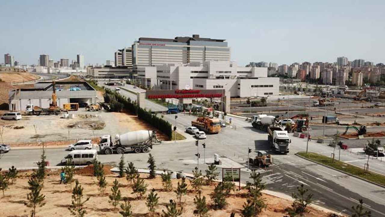 Son dakika... 21 Mayıs'ta açılıyor! Başakşehir Şehir Hastanesi'nin tabelası asıldı... - Sayfa 10