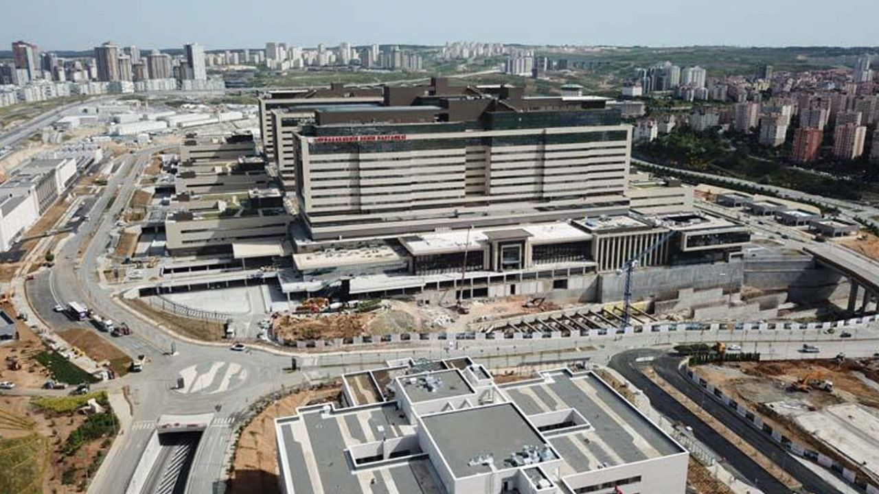 Son dakika... 21 Mayıs'ta açılıyor! Başakşehir Şehir Hastanesi'nin tabelası asıldı... - Sayfa 11