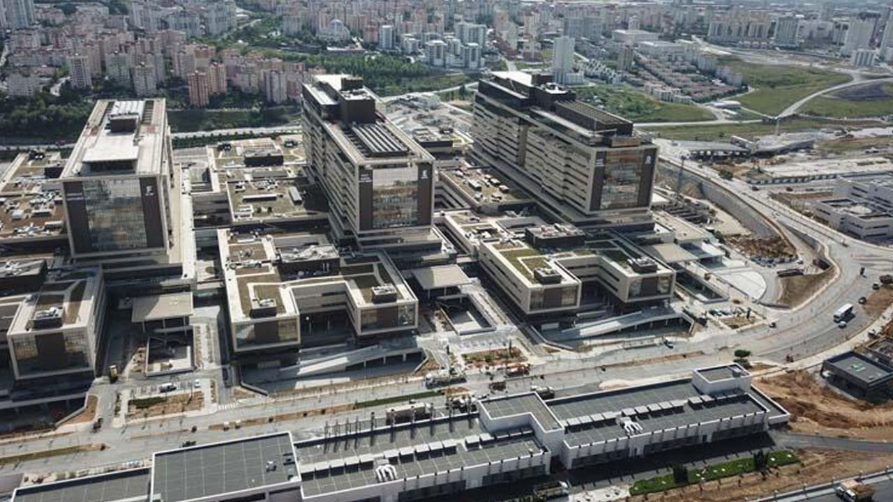 Son dakika... 21 Mayıs'ta açılıyor! Başakşehir Şehir Hastanesi'nin tabelası asıldı... - Sayfa 6