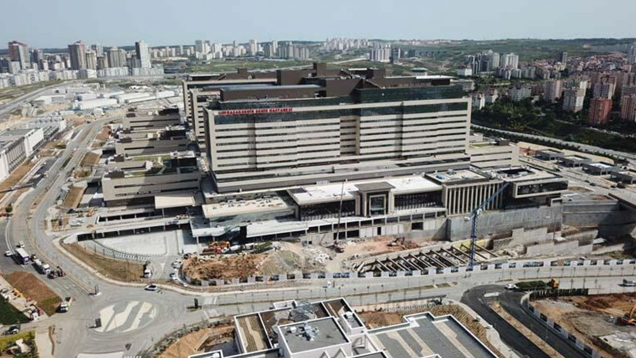 Son dakika... 21 Mayıs'ta açılıyor! Başakşehir Şehir Hastanesi'nin tabelası asıldı... - Sayfa 7