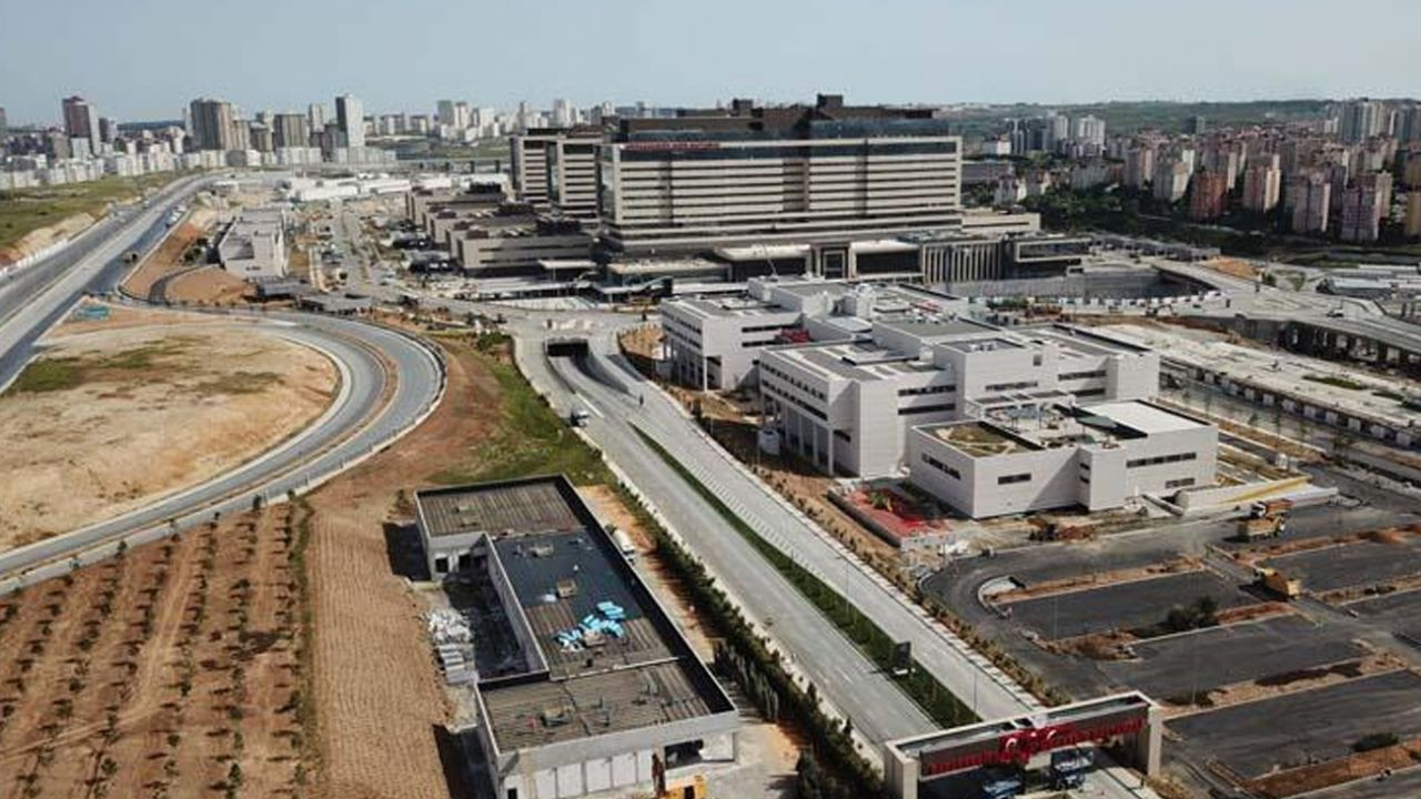 Son dakika... 21 Mayıs'ta açılıyor! Başakşehir Şehir Hastanesi'nin tabelası asıldı... - Sayfa 9