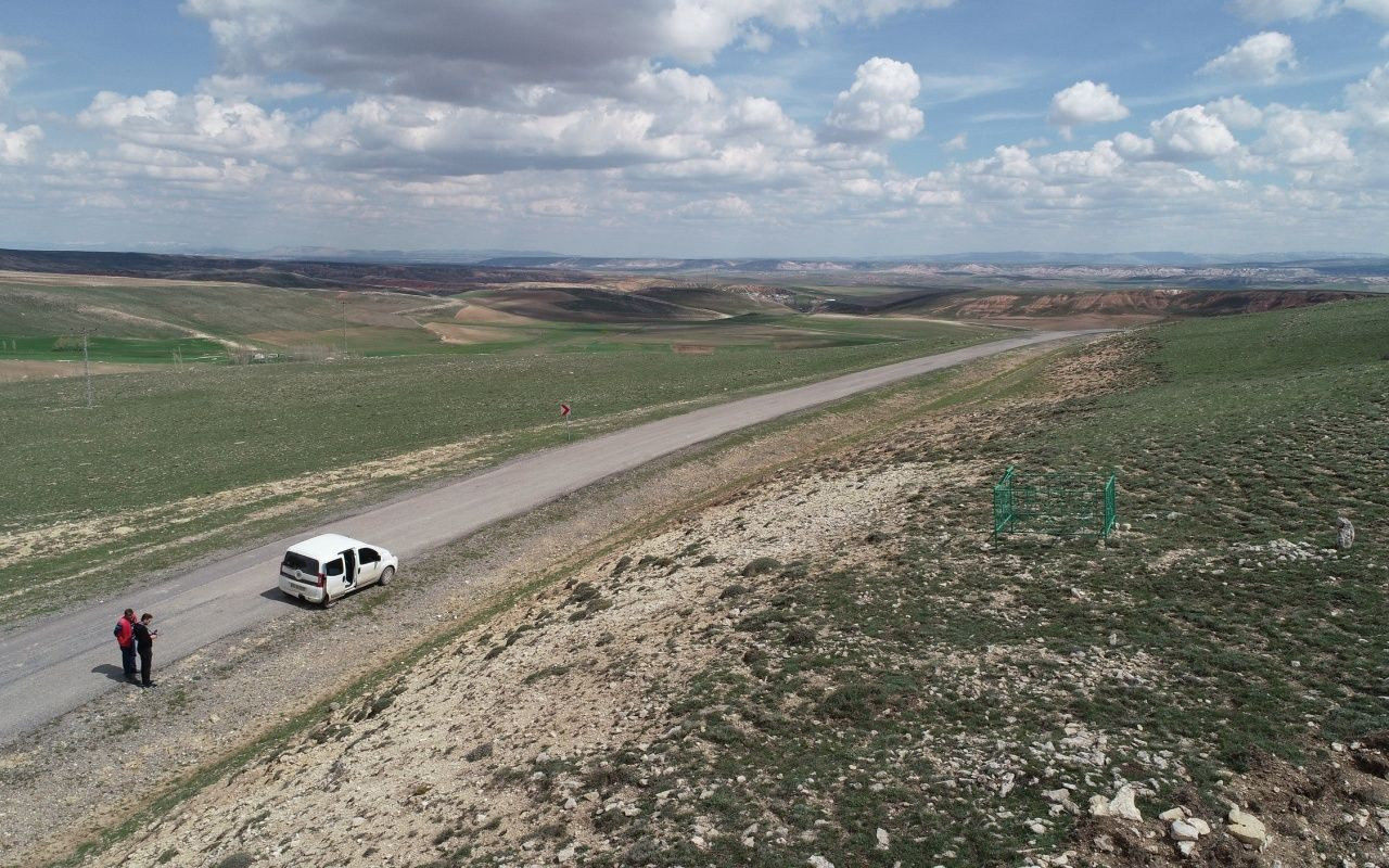 Bozkırın ortasındaki tek mezar, görenleri şaşırtıyor - Sayfa 6