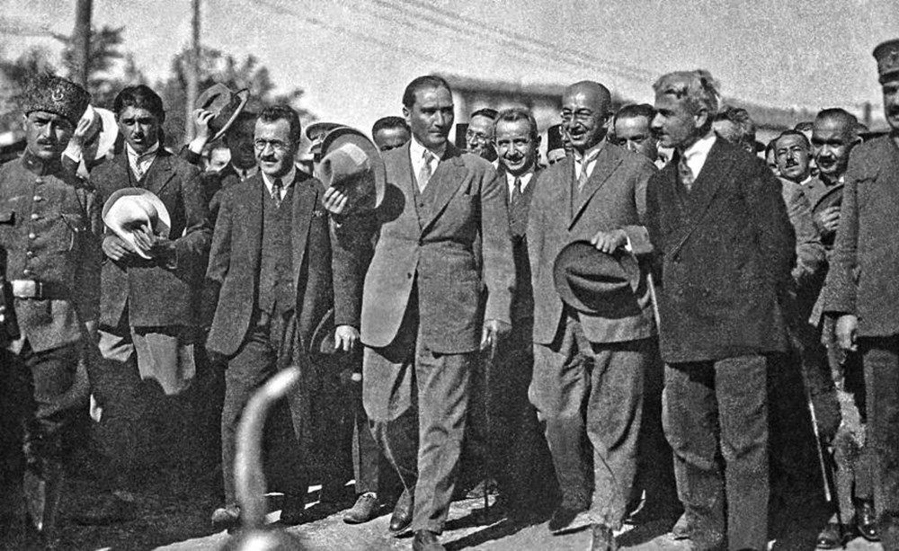 Çok az kişinin gördüğü Atatürk fotoğrafları! Ankara Üniversitesi arşivinden çıktı... - Sayfa 16