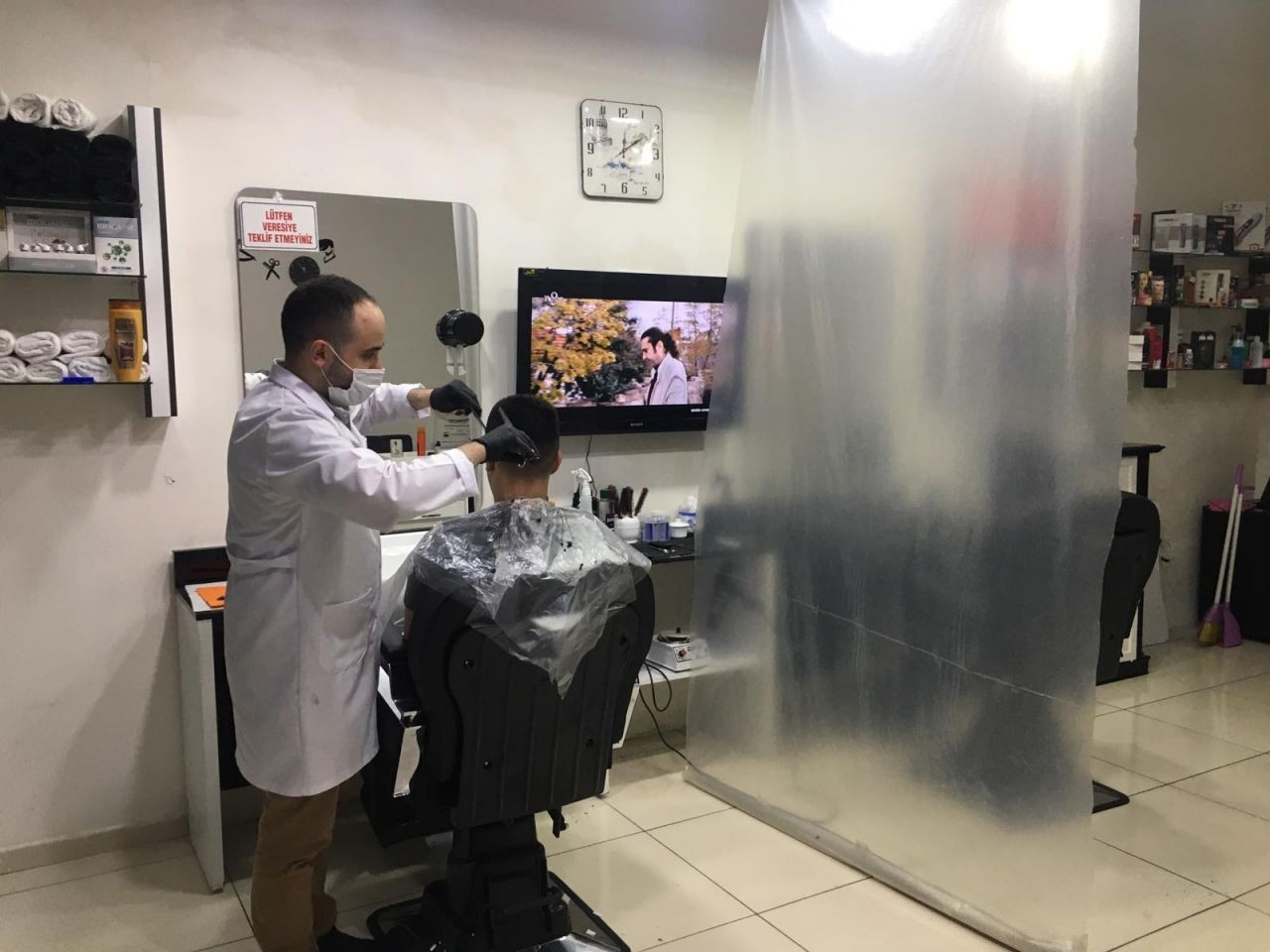 İstanbul'daki berberlerde gece mesaisi yoğunluğu! - Sayfa 6