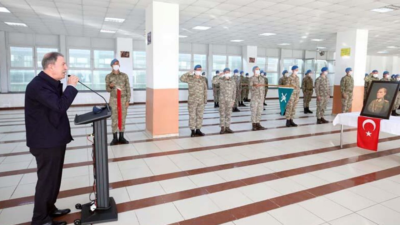 Son dakika... Bakan Akar ve TSK'nin komuta kademesinden sınır hattında bayram - Sayfa 6