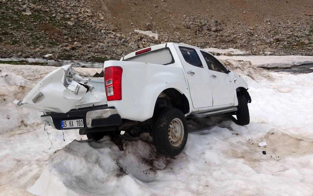 Van'da karlar eridi, kar altında kalan araçlar ortaya çıktı - Sayfa 7