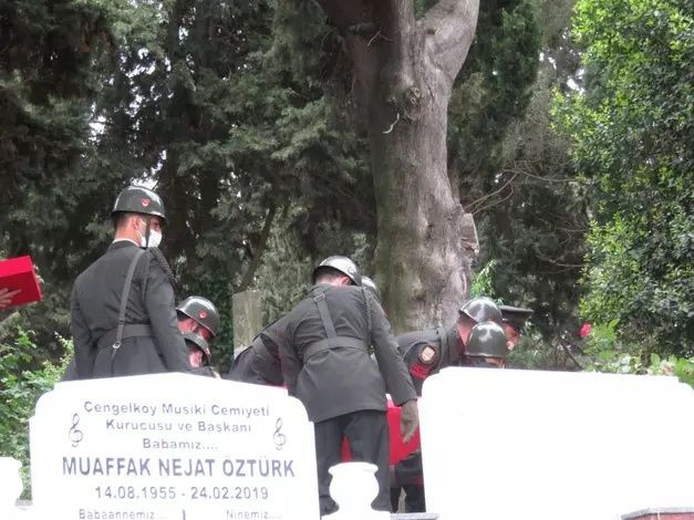 İsmail Hakkı Karadayı son yolculuğuna böyle uğurlandı - Sayfa 8