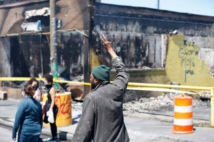 ABD'de ordu tetikte - Sayfa 32