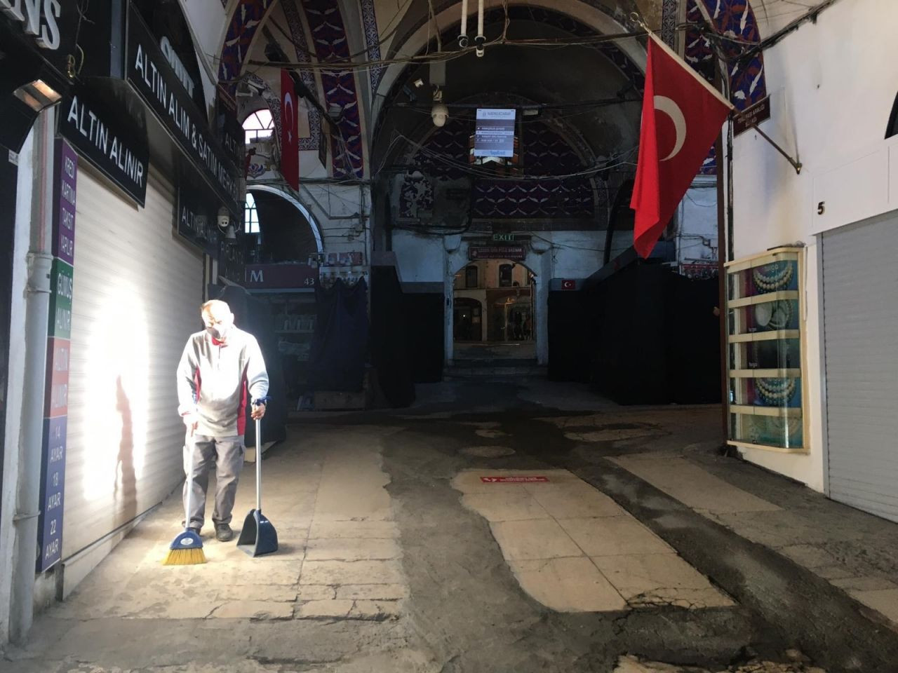 Kapalıçarşı 68 gün sonra kapılarını açıyor... - Sayfa 11