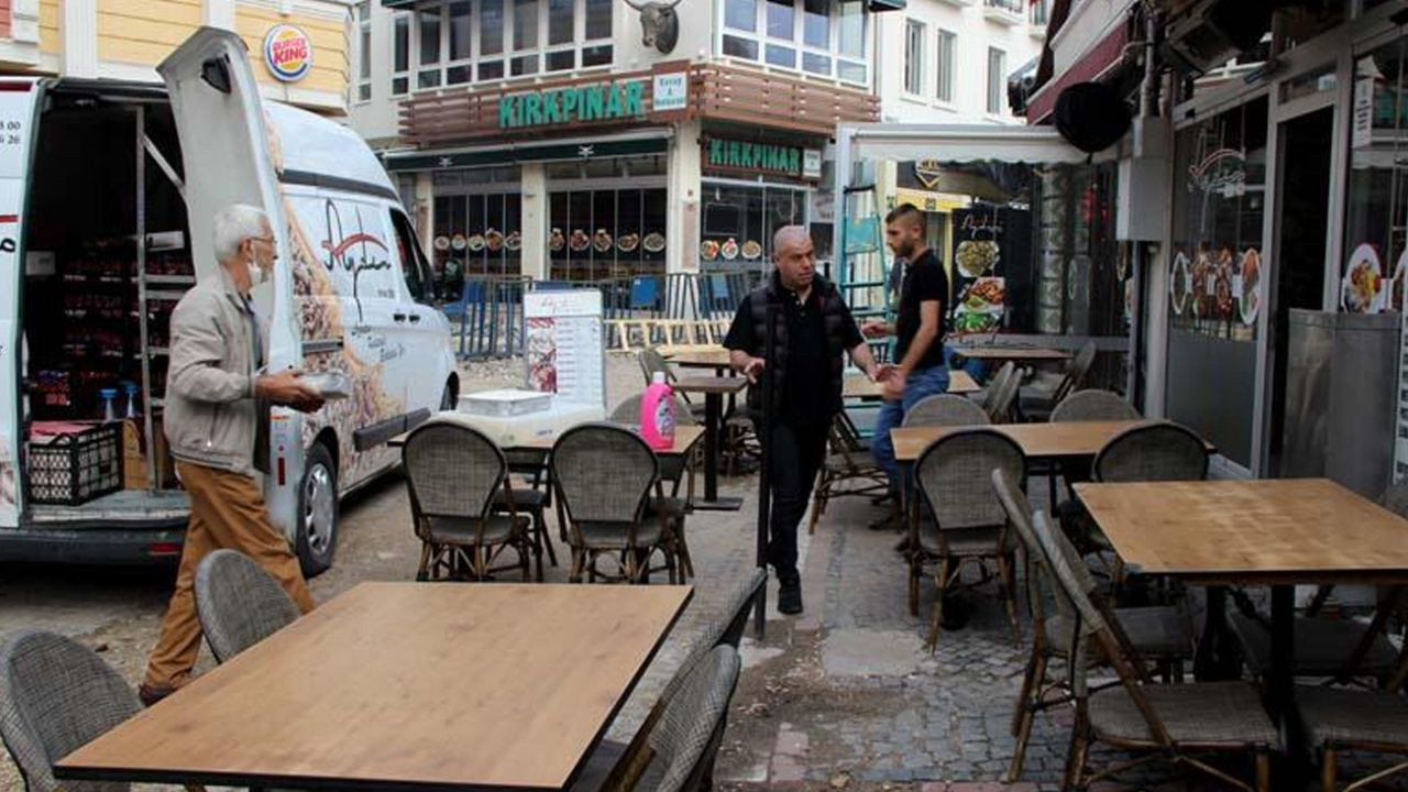 Kısıtlamalar kalktı! Restoran ve kafeler yeniden açıldı - Sayfa 7