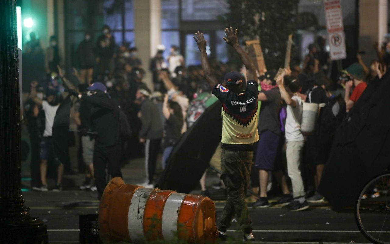 'Trump sığınağa götürüldü' iddiası - Sayfa 8