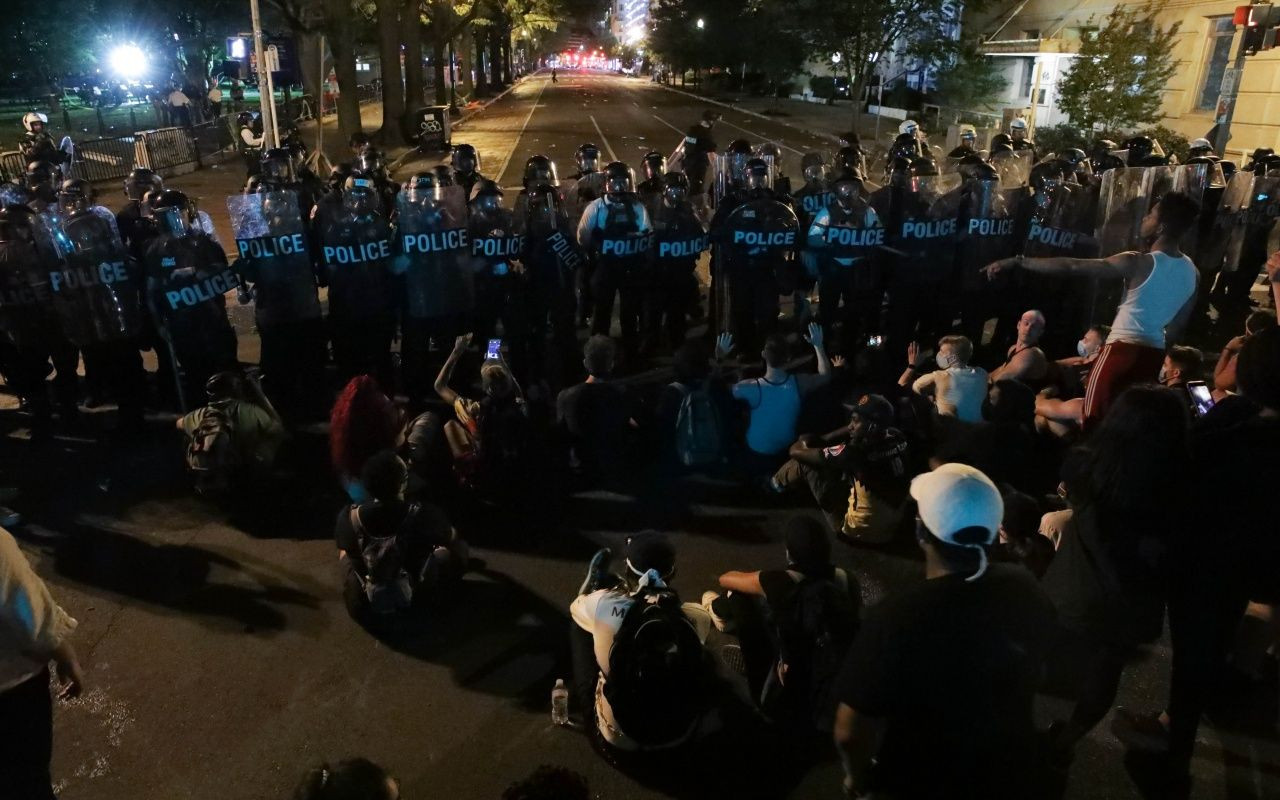 'Trump sığınağa götürüldü' iddiası - Sayfa 24